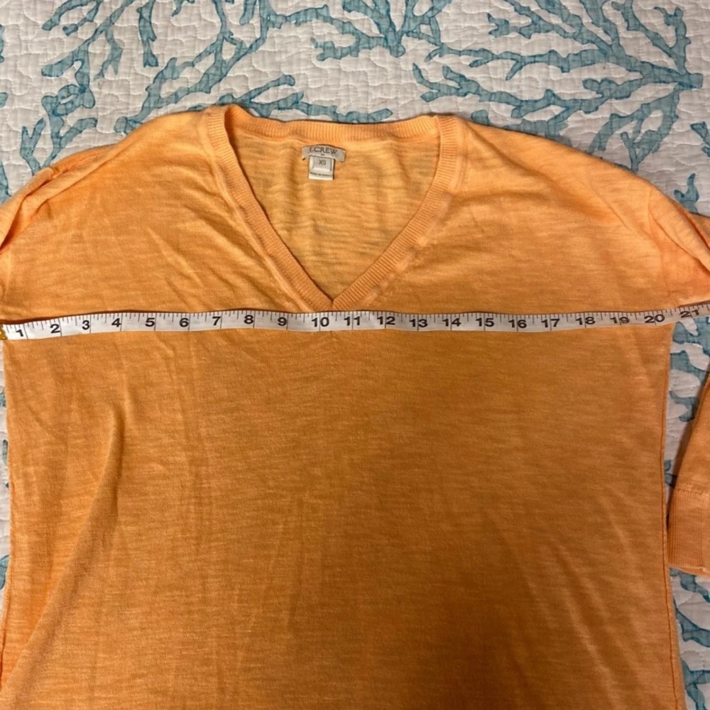 Small orange V neck light sweater - Picture 5 of 6